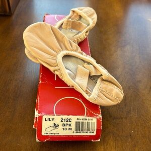 NIB Capezio ballet shoes - Lily toddler 10M